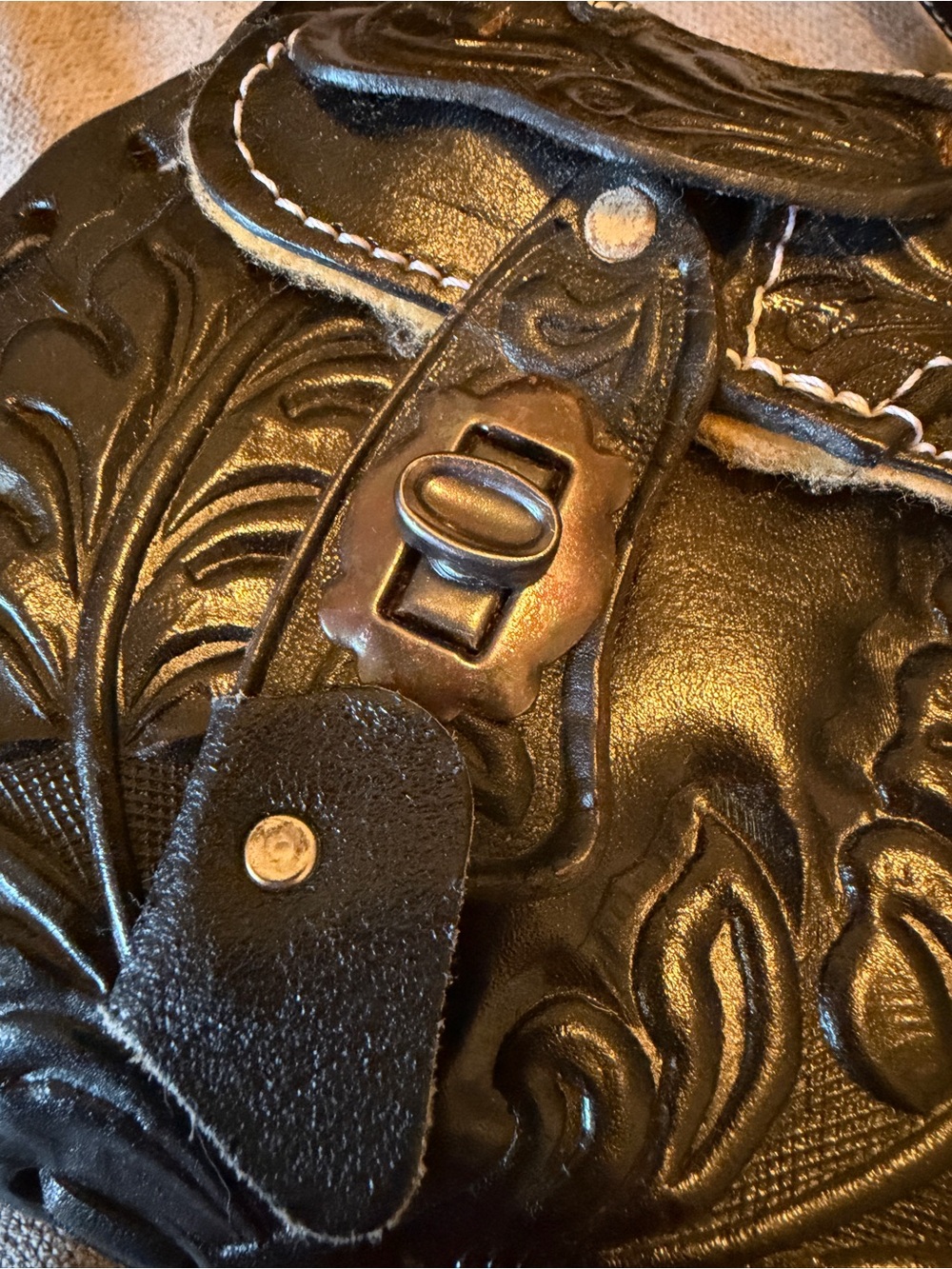 VINTAGE Black Tooled Leather Horse Saddle Bag - Picture 9 of 16